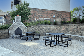Outdoor fire pit